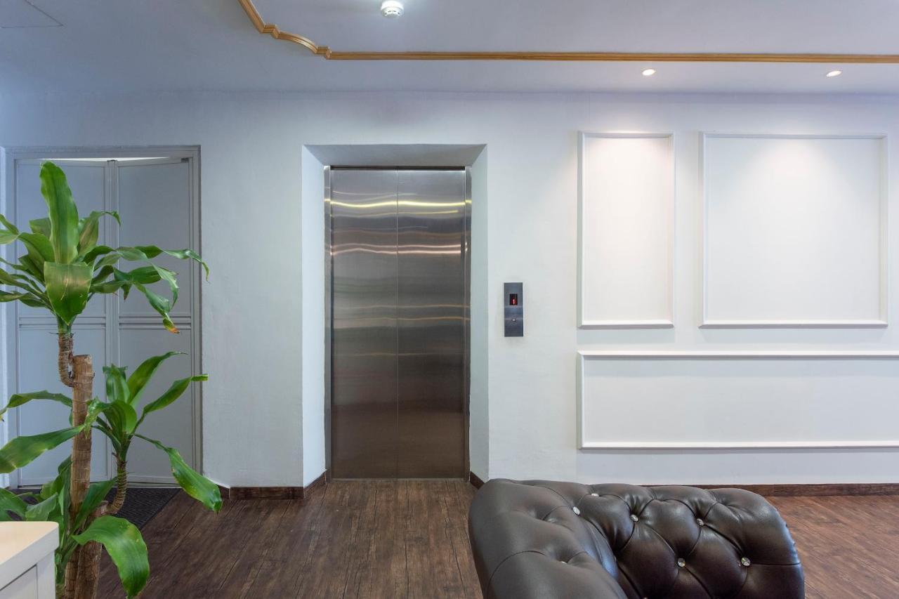 Oyo 90403 North City Hotel Johor Bahru Buitenkant foto