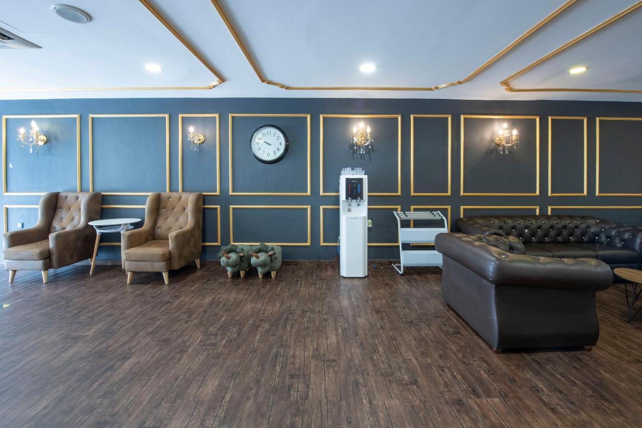 Oyo 90403 North City Hotel Johor Bahru Buitenkant foto