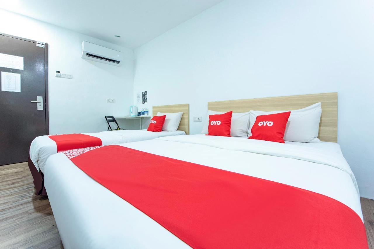 Oyo 90403 North City Hotel Johor Bahru Buitenkant foto